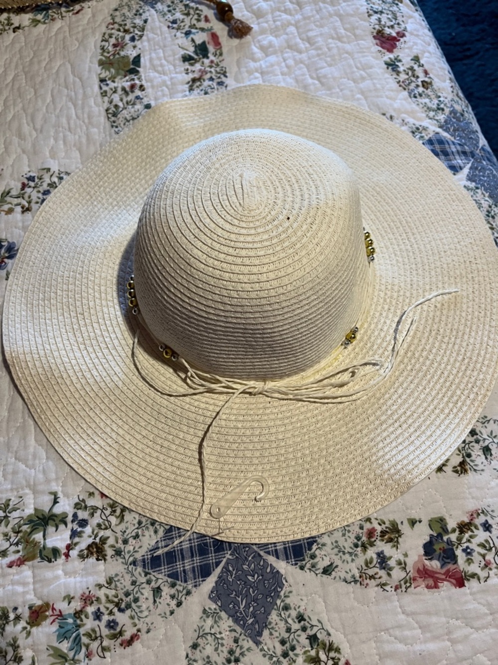 Women’s Wide Brim Sun Hat in White